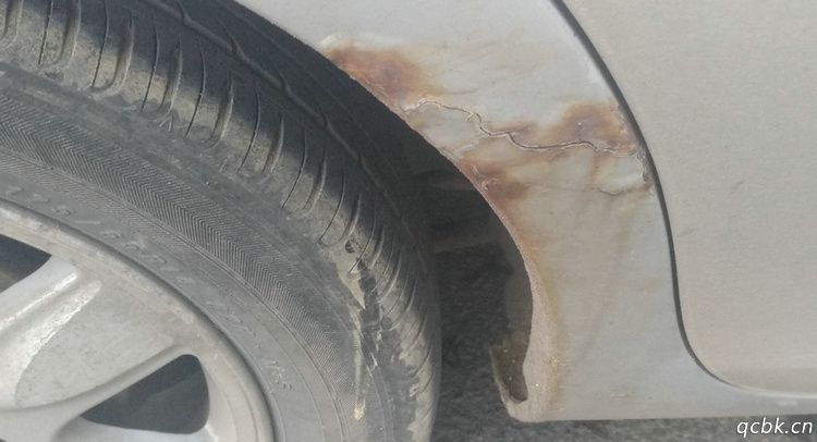 汽車膩?zhàn)恿芽p怎樣修補(bǔ)