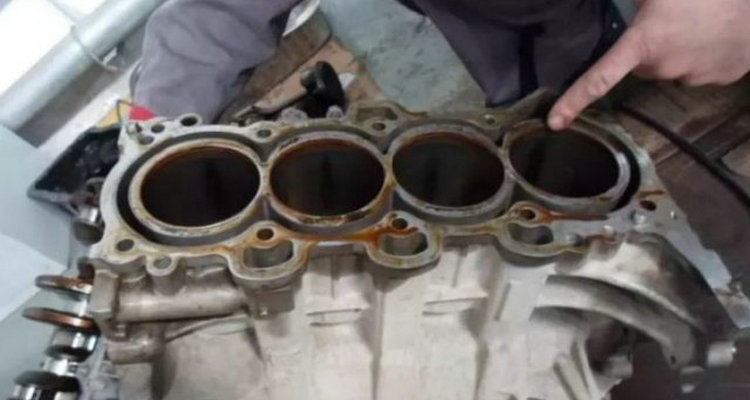 發動機輕微拉缸有何現象