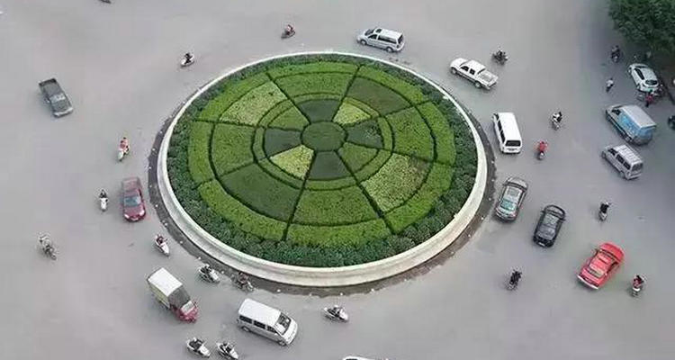 進環島和出環島怎么打轉向燈