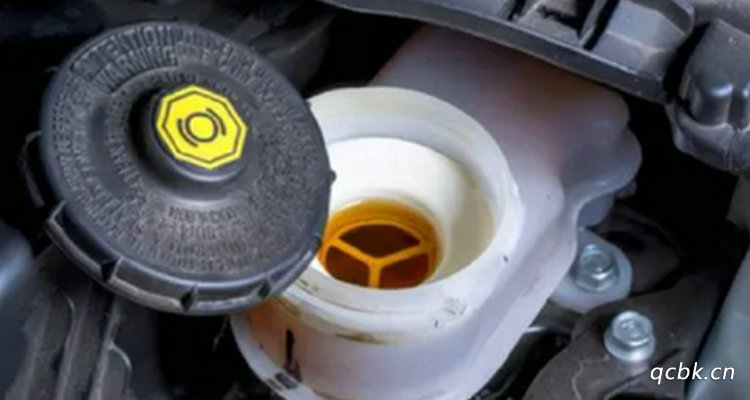 汽車(chē)剎車(chē)油需要更換的前兆