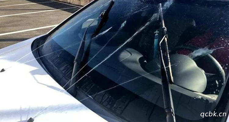 小車(chē)雨刮水噴不出怎么辦