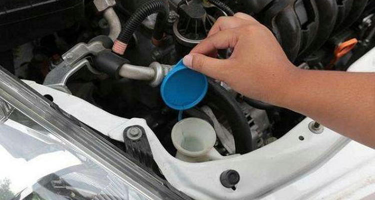 玻璃水凍實了怎么解凍