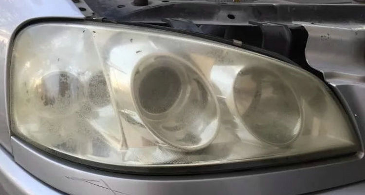 大燈外殼發黃怎么處理