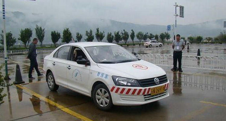 科目二要多少個(gè)學(xué)時(shí)才能考試