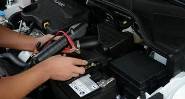 汽車長時間不開原地啟動多長時間充電