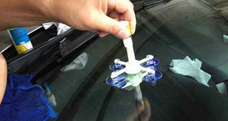 車玻璃有劃痕怎么處理