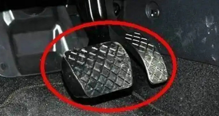 油門和離合器怎么配合