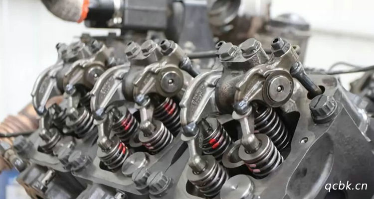 貨車發(fā)動機(jī)燒機(jī)油嚴(yán)重怎么處理