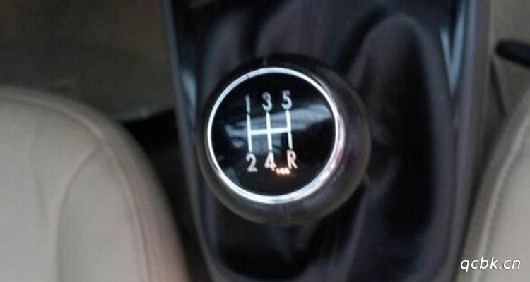 手動擋車子退不了檔位怎么辦