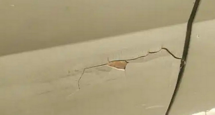 車漆龜裂是什么原因