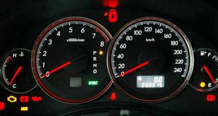 汽車發動機排放故障燈亮是什么原因