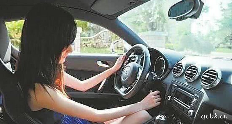 自動擋松油門有頓挫感正常嗎