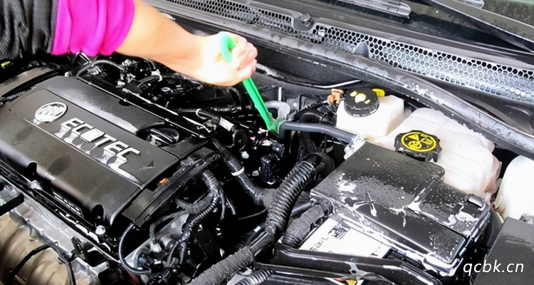 洗車可以洗發動機艙嗎