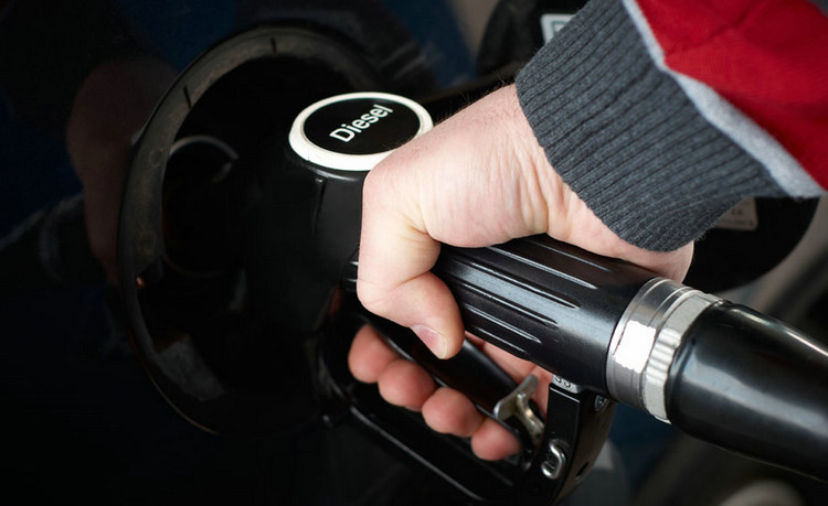 98和95汽油能混加嗎