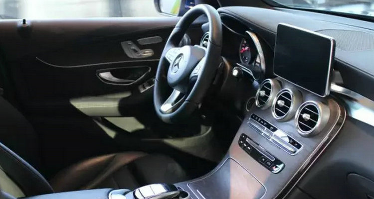 車子跑起來有嘰嘰嘰聲正常嗎