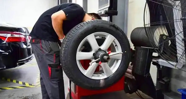 四輪動平衡和四輪定位區別