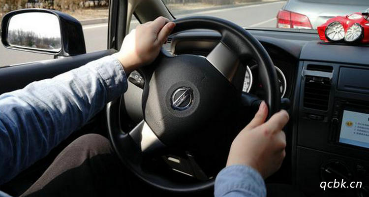 方向盤不回正停車有什么壞處