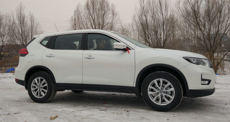 車(chē)輛行駛中有頓挫感是哪里的原因