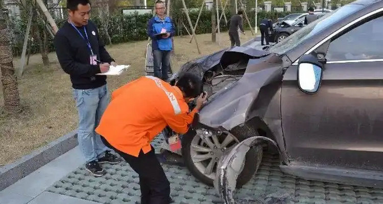 出車禍了對方全責怎么辦