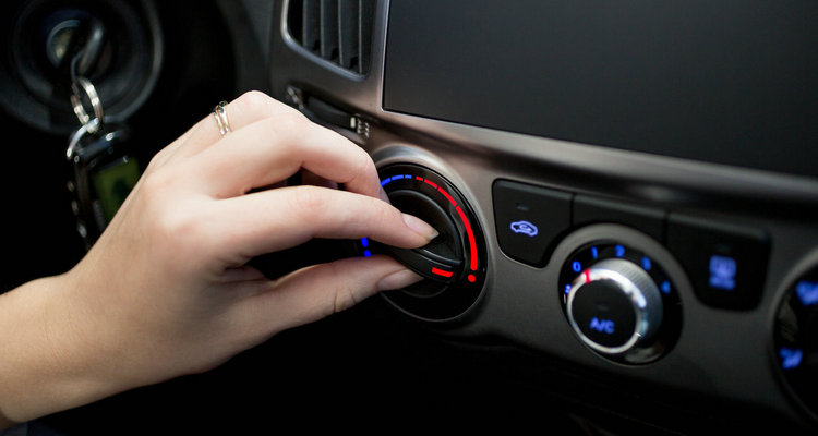 汽車怠速開空調對車有影響嗎