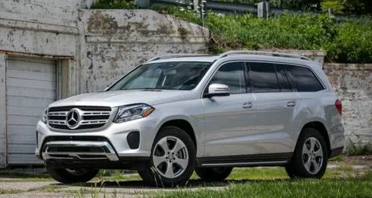 踩油門發(fā)動(dòng)機(jī)聲音大是什么原因