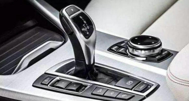 自動擋車提速有頓挫感什么原因