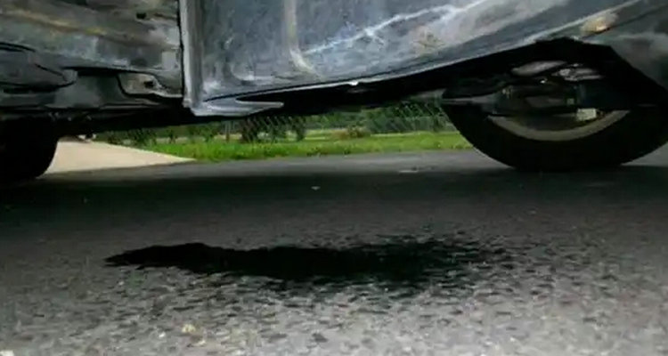 汽車空調排水管在哪個位置