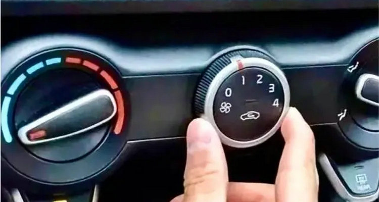 車內(nèi)除霧的正確使用方法 車內(nèi)除霧的方法