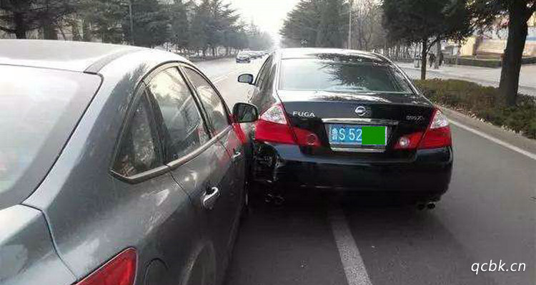 前面車急剎車后車追尾誰的責任