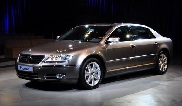 輝騰多少錢一輛，不怕奔馳寶馬，就怕大眾帶字母（奢華低調不起眼）