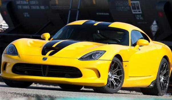 蝰蛇多少錢，道奇蝰蛇售價75萬左右（速度超快）