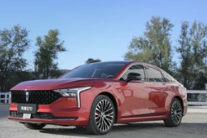 奔騰b70油耗多少真實油耗，2.0T車型最高油耗實測10L