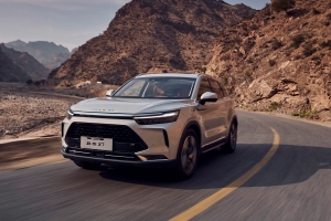 北京x7油耗，百公里油耗實測9.3L（搭載1.5T四缸動力）