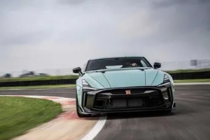 gtr是什么車，日產公司推出的一款跑車