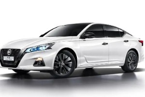 日產天籟發動機是進口的嗎 不是進口(日本和臺灣合資打造)