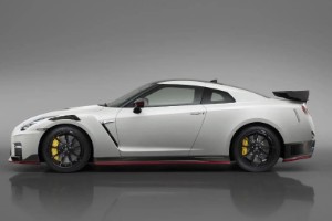 gtr是什么車 日產高性能跑車(搭載3.8T V6發動機)