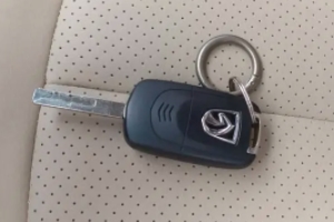 寶駿730鑰匙鎖車里了怎么辦 兩種方式解決(不要打碎玻璃來處理)