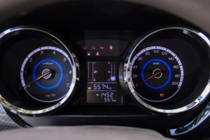 avg汽車儀表盤什么意思 平均值的數(shù)據(jù)(有效了解車輛行駛情況)