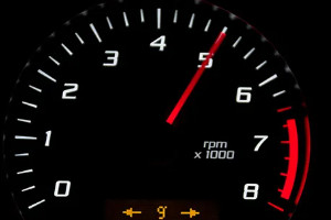 cvt起步多少轉才算暴力駕駛 超過4000轉速(損害發動機)