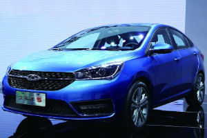 奇瑞艾瑞澤5怎么樣 百公里油耗8L(發動機馬力90匹)