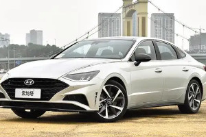 現代索納塔發動機怎么樣 輸出馬力可達240匹(搭載兩款發動機)