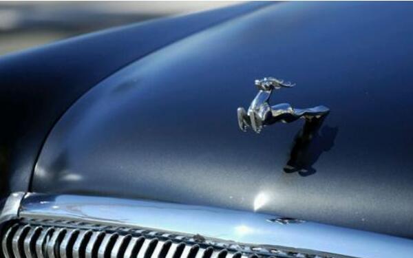 擁有俄羅斯國車地位 伏爾加的車標歷史介紹