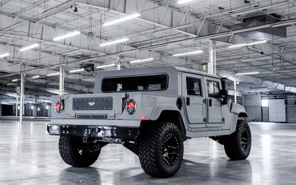 悍馬的車標歷史 留在世紀初的貴族豪車