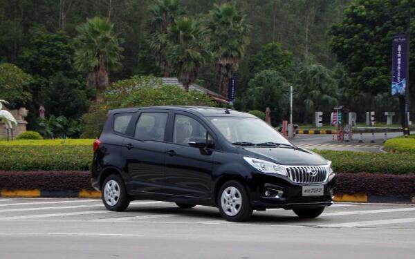 國產汽車性價比之王 英致車系有哪些