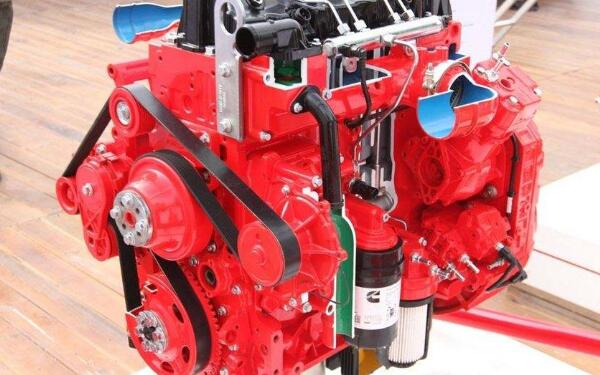 多用于中型、重型卡車 康明斯發動機是什么