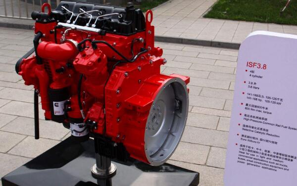多用于中型、重型卡車 康明斯發動機是什么