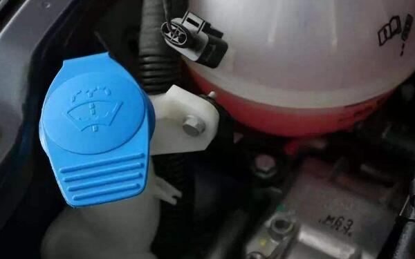 發動機冷卻液的分類 如何更換發動機冷卻液