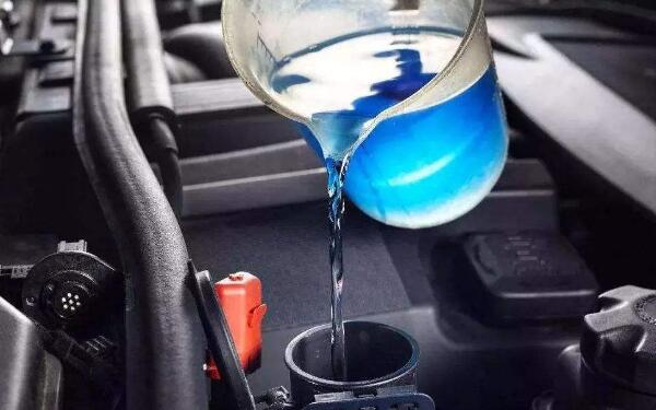 發動機冷卻液的分類 如何更換發動機冷卻液
