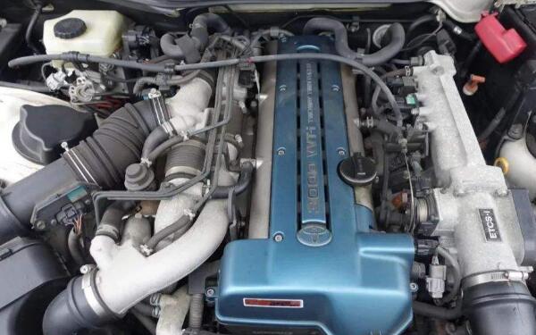 多用于F1賽車場 v10發動機怎么樣	