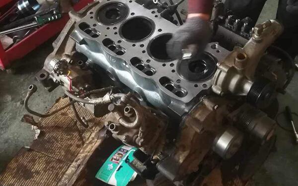 發動機大修的項目及壽命 一般要花多少錢	